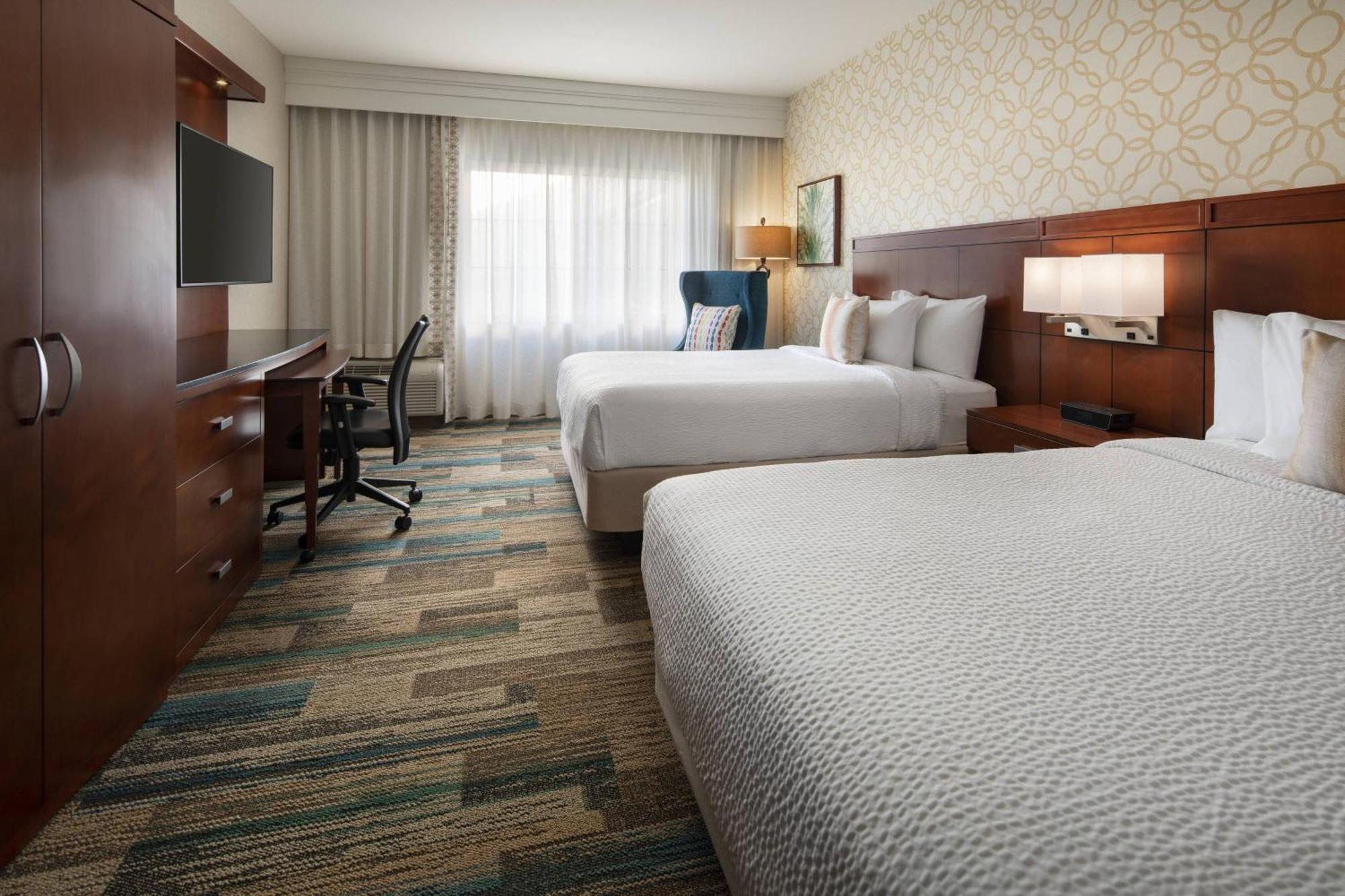 Courtyard By Marriott Santa Barbara Goleta Ξενοδοχείο Εξωτερικό φωτογραφία