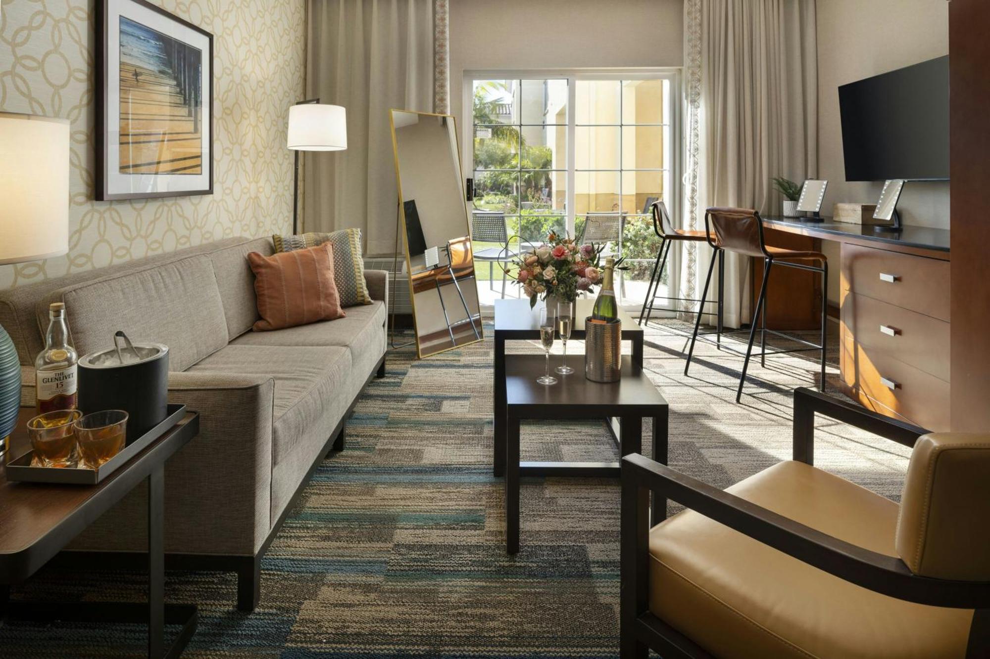 Courtyard By Marriott Santa Barbara Goleta Ξενοδοχείο Εξωτερικό φωτογραφία