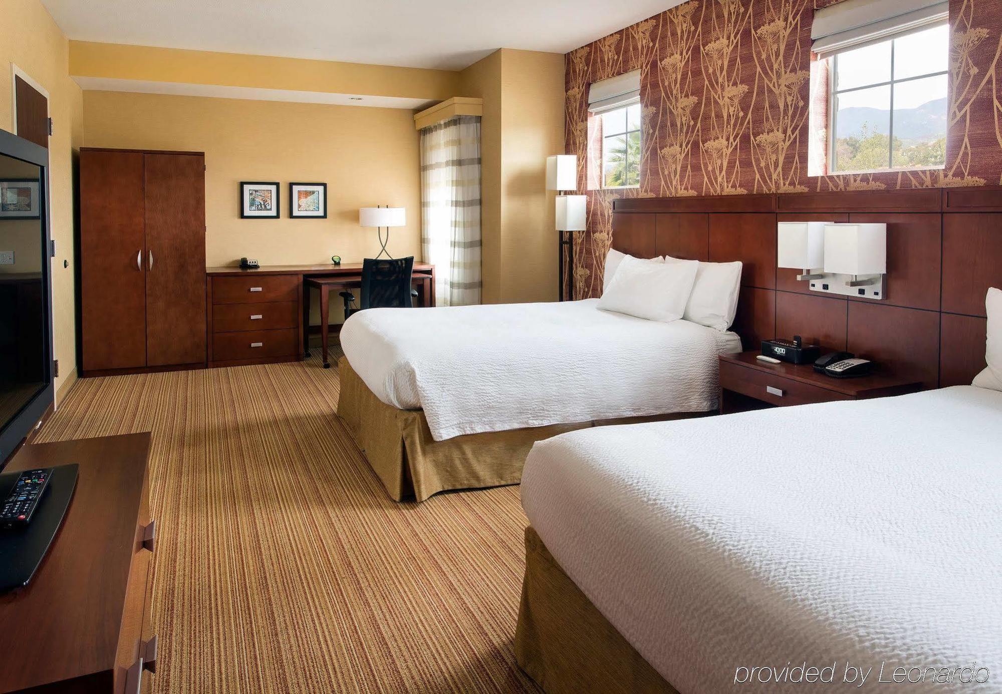 Courtyard By Marriott Santa Barbara Goleta Ξενοδοχείο Εξωτερικό φωτογραφία