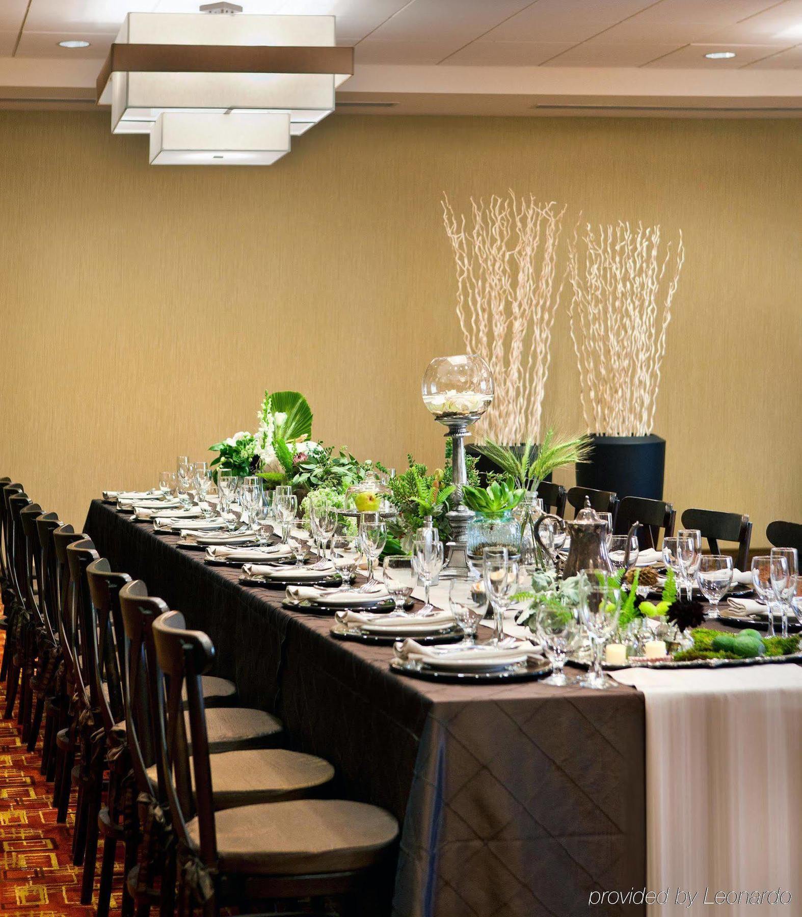 Courtyard By Marriott Santa Barbara Goleta Ξενοδοχείο Εστιατόριο φωτογραφία